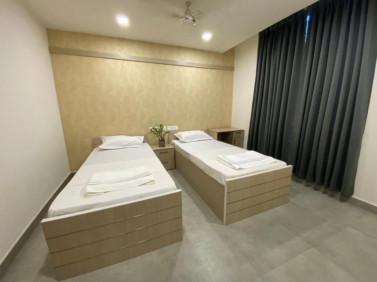 Karippals Inn Kottayam Eksteriør billede