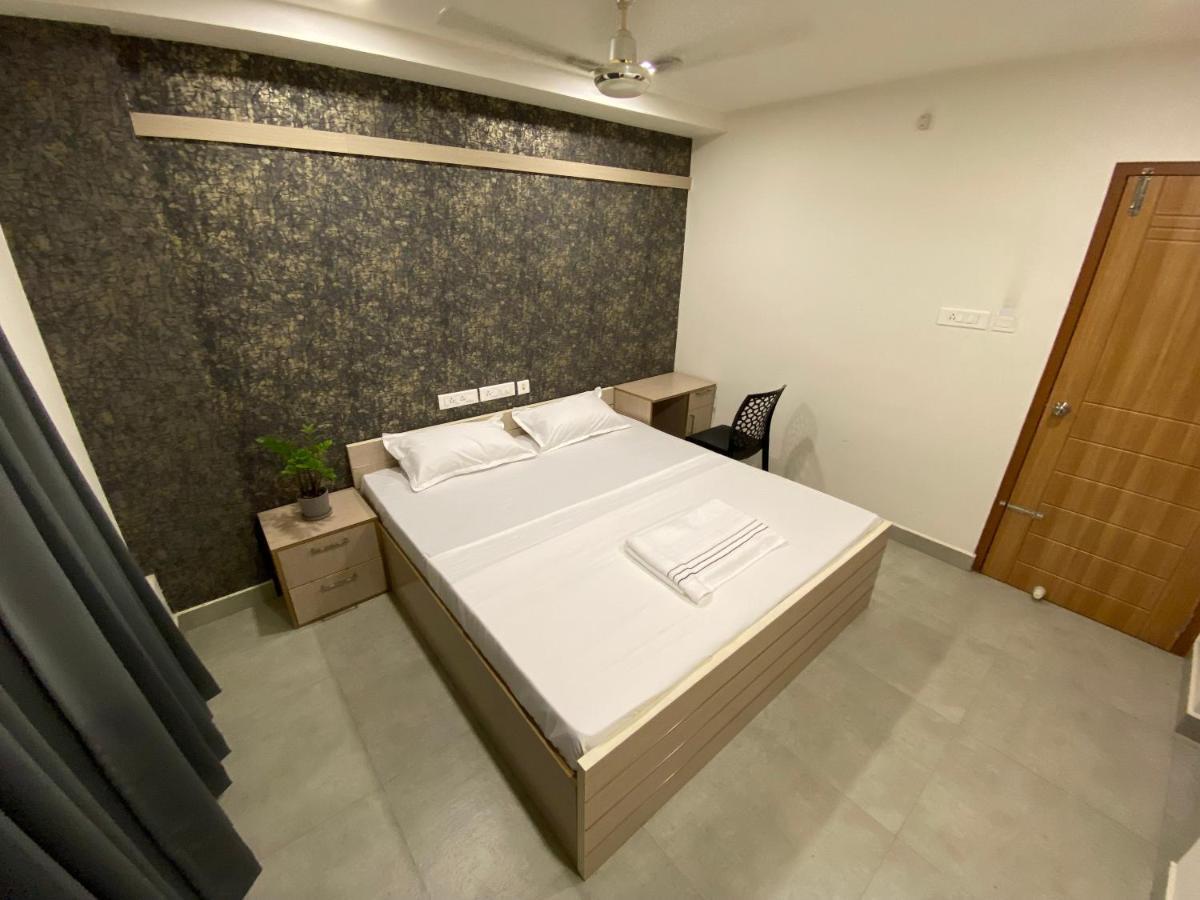 Karippals Inn Kottayam Eksteriør billede