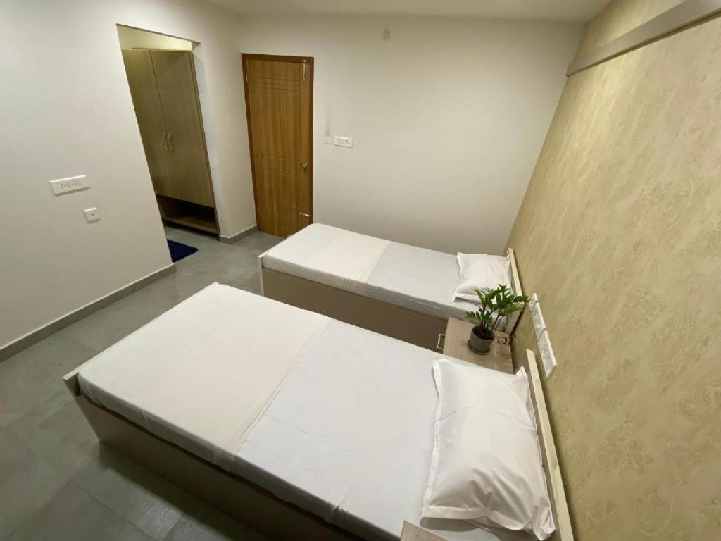 Karippals Inn Kottayam Eksteriør billede